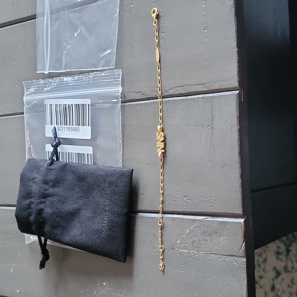 Brand new 18K Gold Mini Initial Custom Bracelet either for nns or snn - Picture 2 of 9